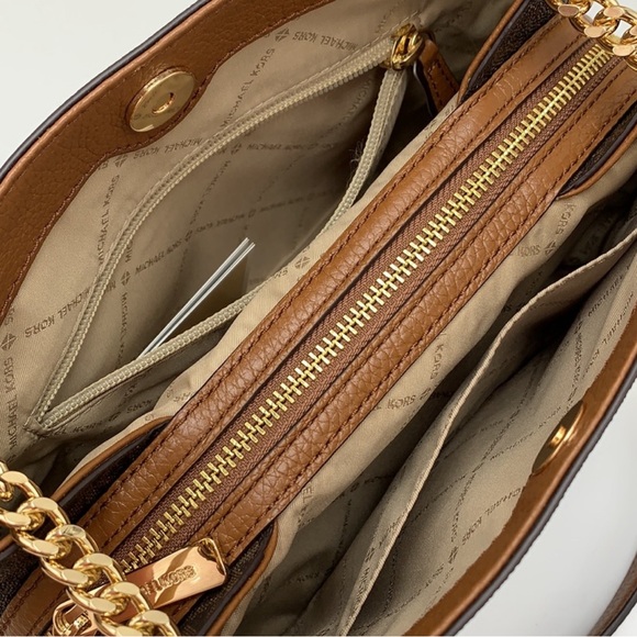 • gently used - Picture 4 of 4